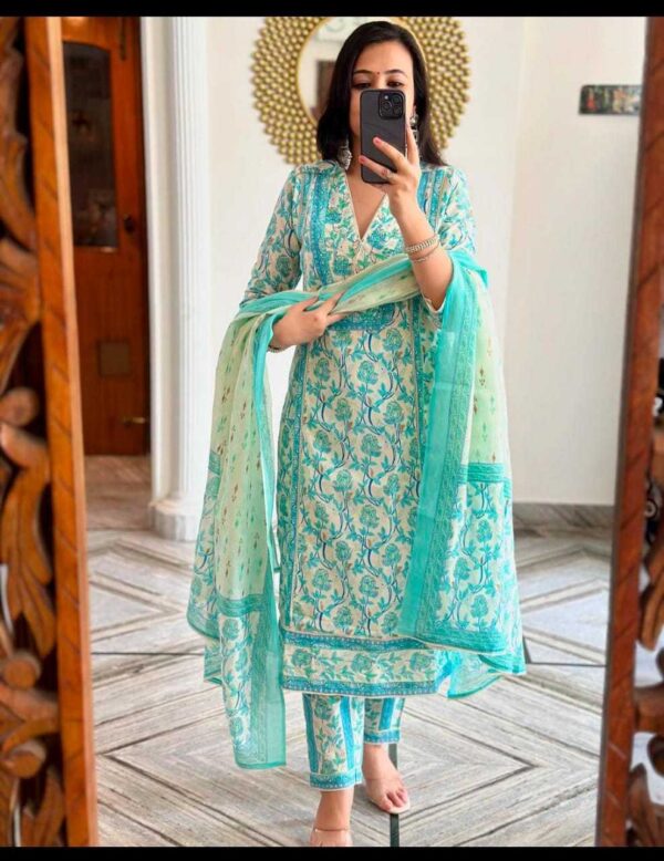 Bloom Boldly ? XXL Cotton Dress with Beautiful Embroidery & Print(XXL) - Image 4